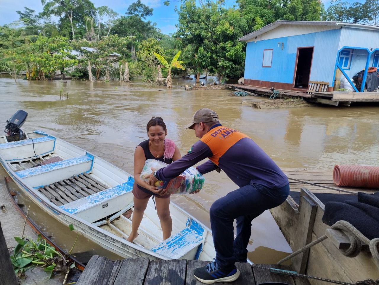 Mais de 534 mil pessoas são afetadas pela cheia no Amazonas