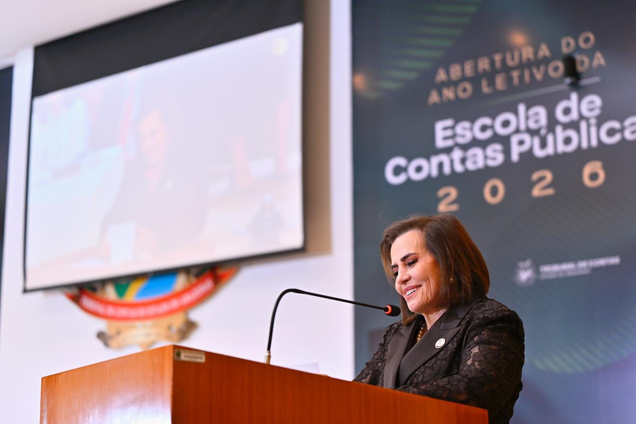 “Boa governança começa pelo conhecimento”, diz presidente do TCE-AM na abertura do ano letivo da ECP