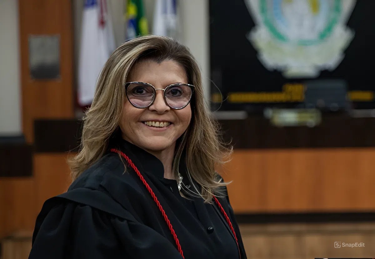 Desembargadora Nélia Caminha recebe prêmio internacional na área jurídica