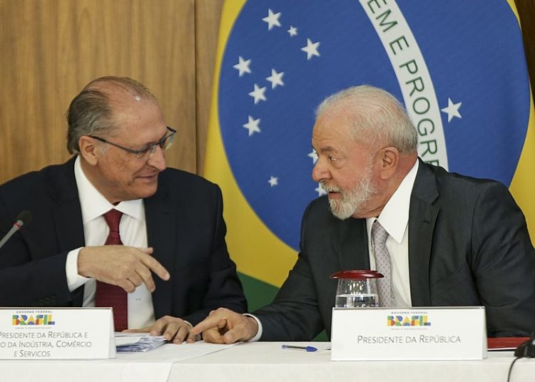 Lula e Alckmin definem hoje plano de contingência contra tarifaço
