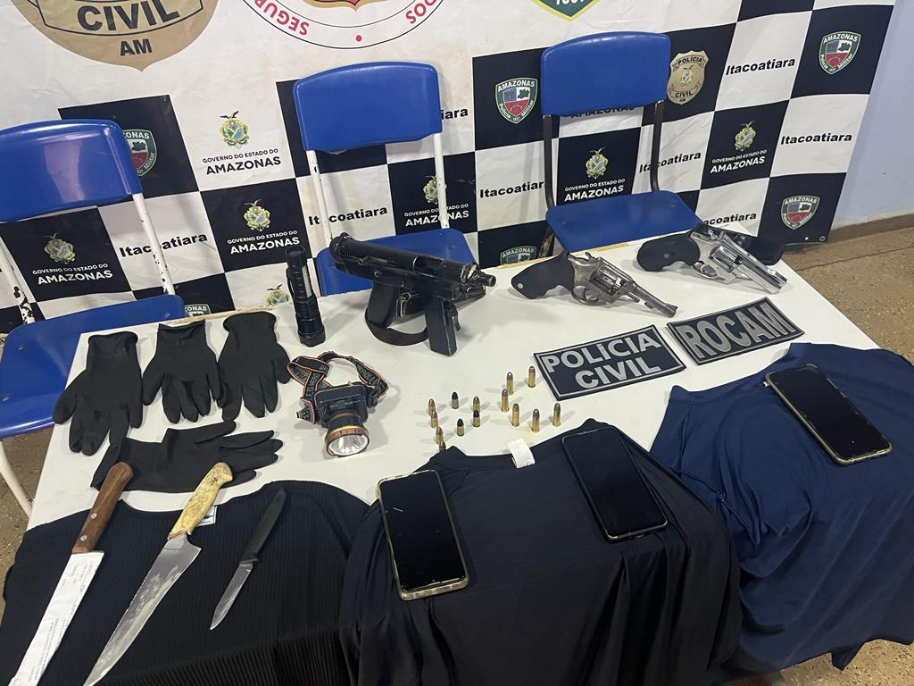 Grupo suspeito de roubos em embarcações é preso com  submetralhadora no AM
