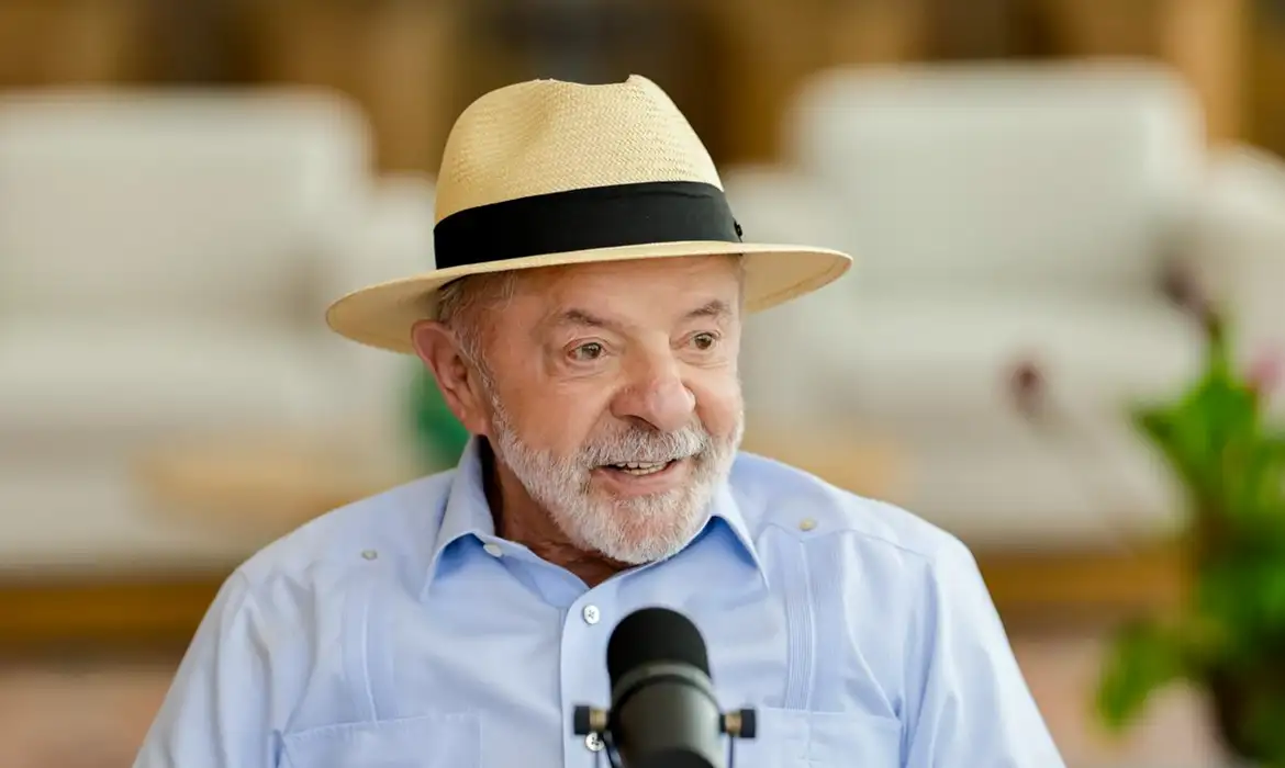 Pelo PT, Lula busca reeleição com foco em pautas sociais