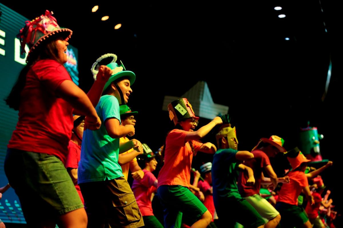 Nova Igreja Batista apresenta "Chapéu Maluco" para adolescentes em Manaus