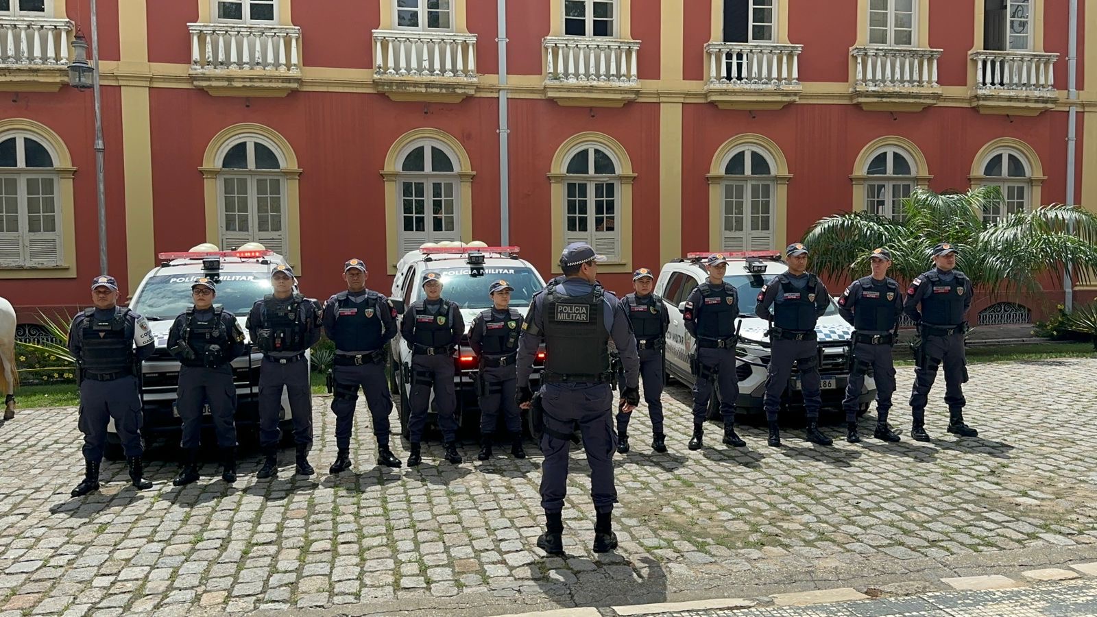 PM reforça policiamento no Centro de Manaus com Operação Águia