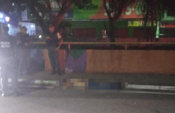 Pistoleiros matam homem a tiros na Avenida Brasil