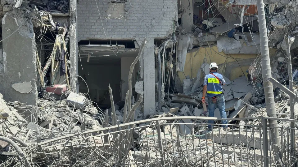 Irã acusa EUA de implodir negociações sobre programa nuclear