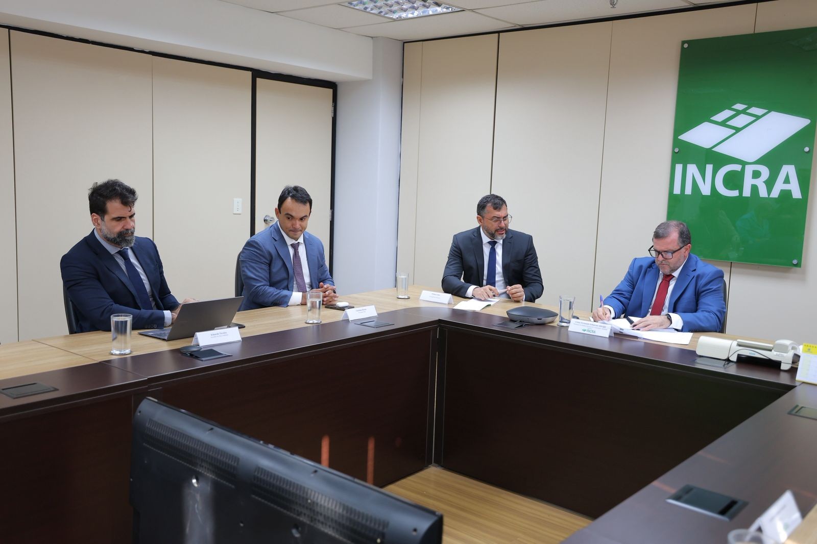 Wilson Lima propõe acordo  com o Incra para avançar na regularização fundiária em Apuí