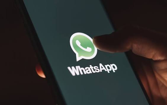 TSE estuda desativar canais políticos no WhatsApp 48h antes da eleição