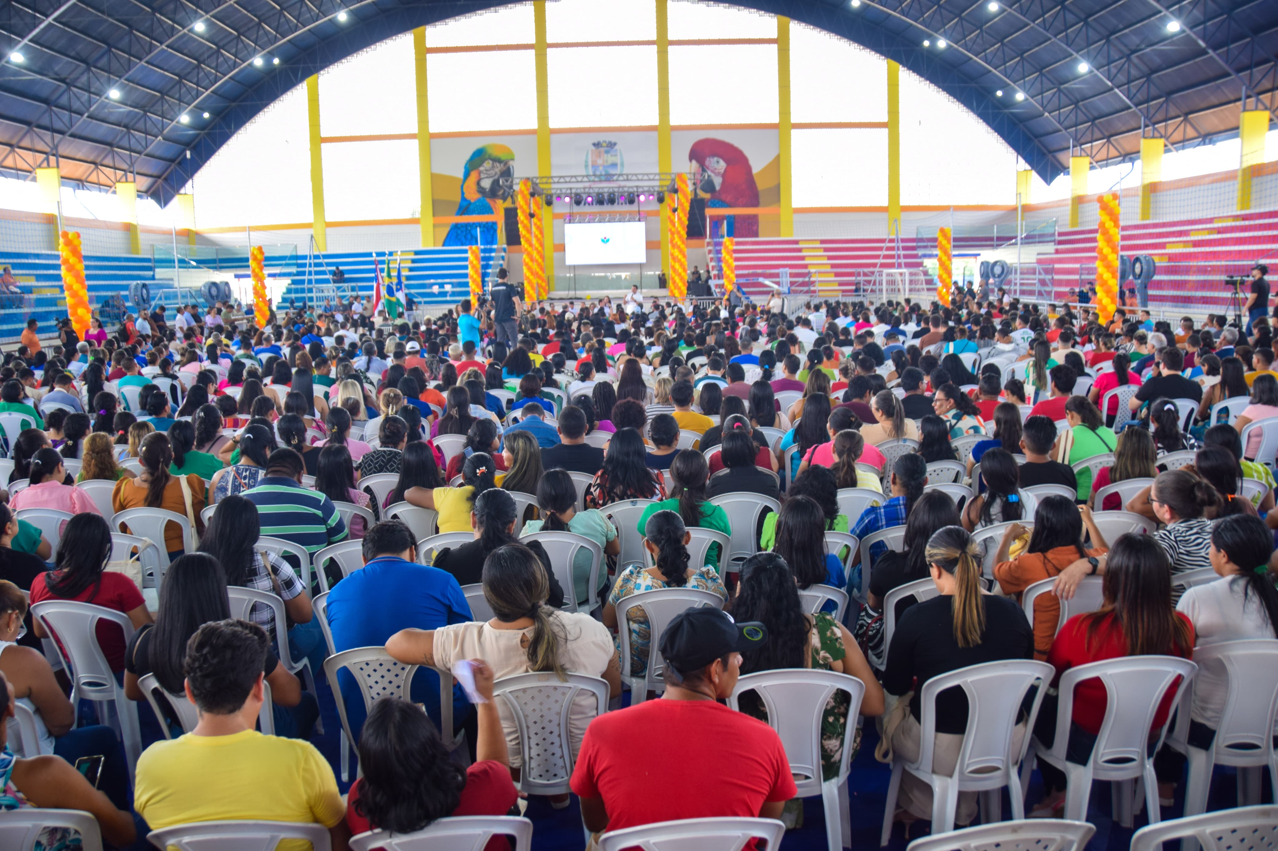 Prefeito Mateus Assayag dá início ao Ano Escolar em Parintins