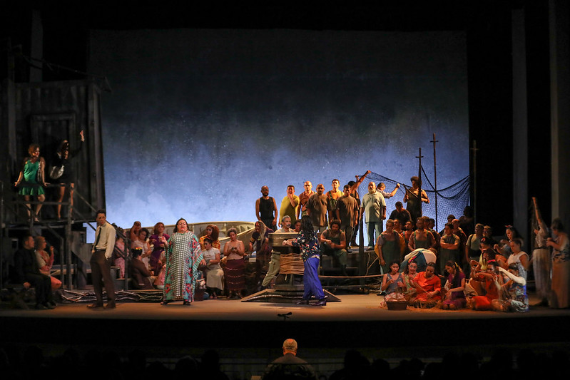 Público lota Teatro Amazonas no encerramento do 25º Festival de Ópera