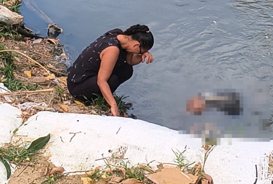Corpo é encontrado boiando em igarapé na Compensa