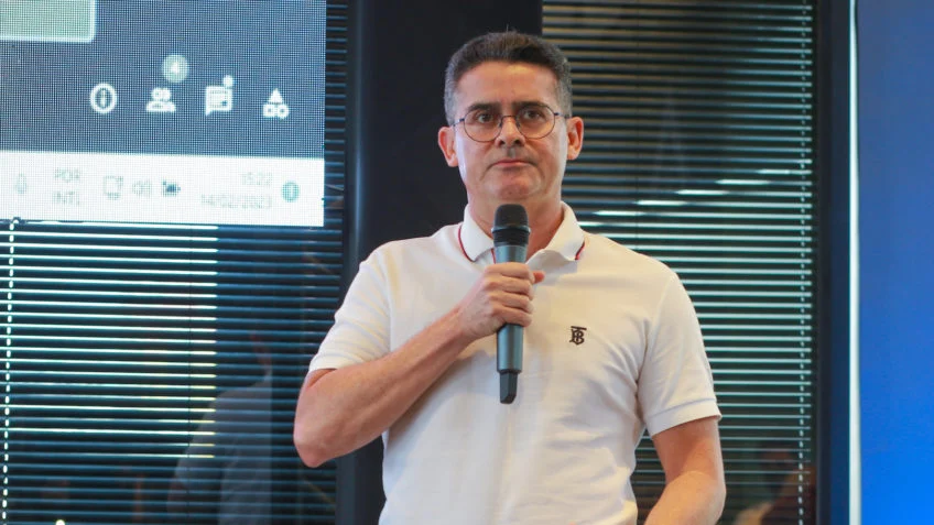 David Almeida lidera pesquisa de intenção de voto para 2024