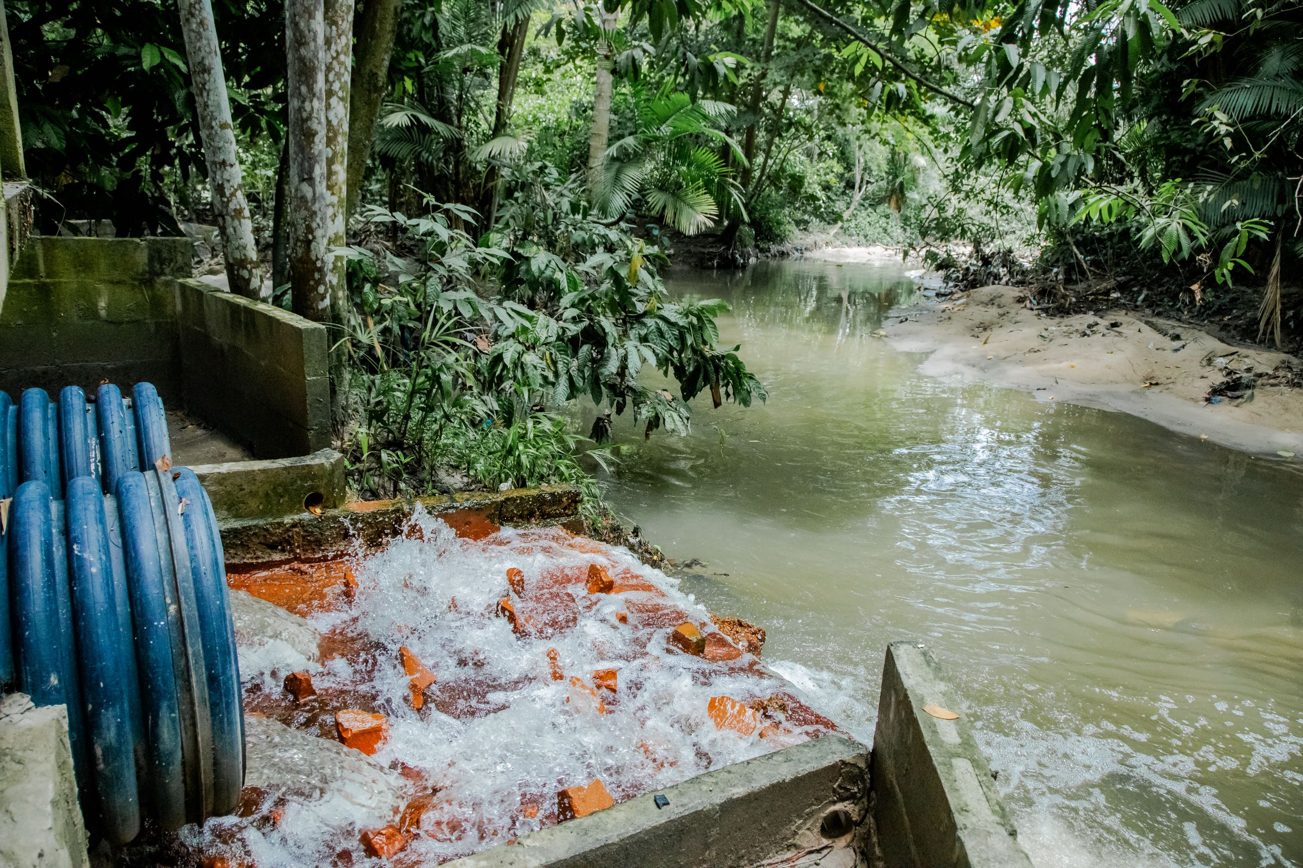 Coleta e tratamento de esgoto ajudam a construir um futuro mais sustentável em Manaus