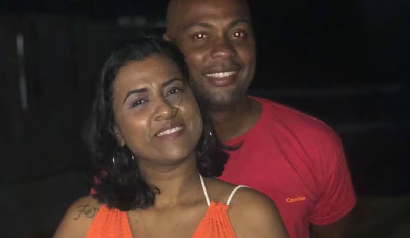 Vídeo: Mulher é morta a marretadas dentro de apartamento na frente das filhas