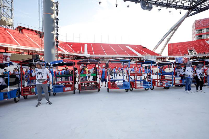 Festival de Parintins 2025: Tricicleiros recebem veículos reformados e novos uniformes