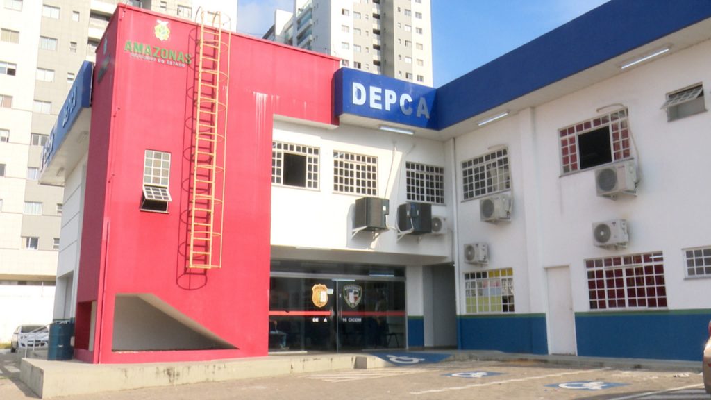 Homem é preso por estupro e tentativa de feminicídio contra a enteada e a ex-companheira