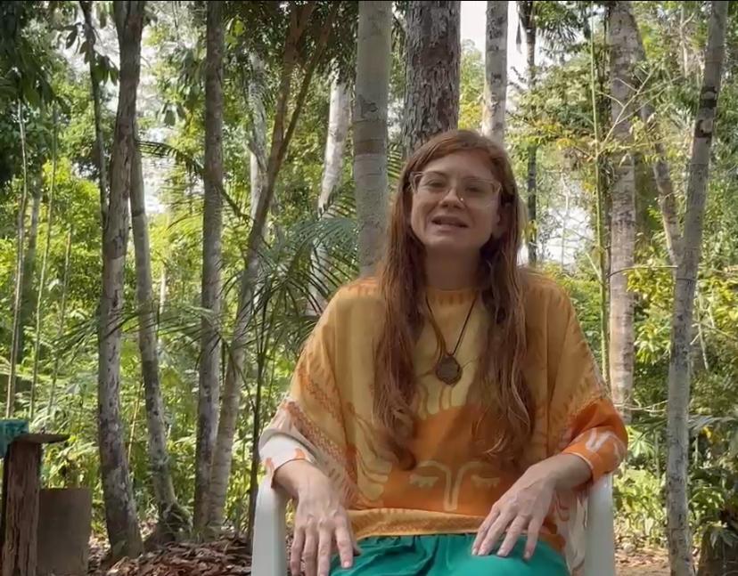 Artesanato caboclo realiza Vivências Arte na Mata, caminhada em trilhas na FloNA do Purus para reconhecimento de espécies