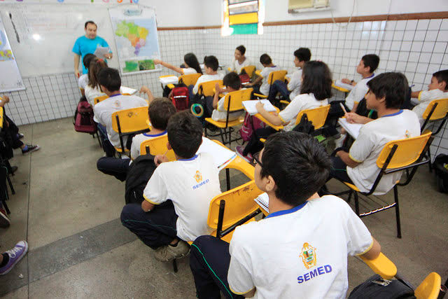 Renato Junior anuncia convocação de 250 professores para a Semed