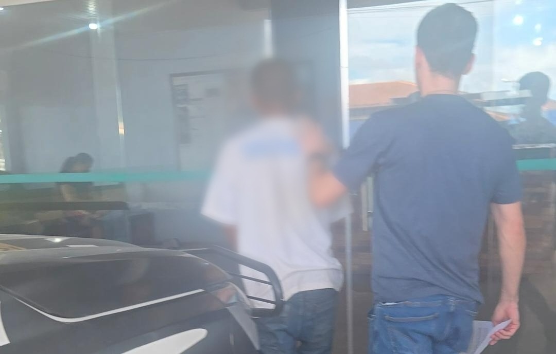 PC-AM prende homem por ameaçar a mãe e descumprir medida protetiva em Itacoatiara