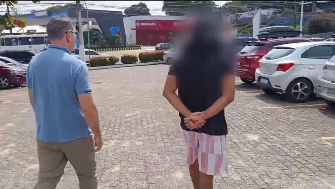 Professor é preso por estupro e importunação sexual contra três alunas no AM