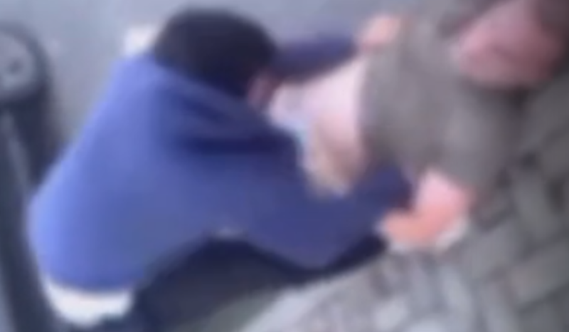 Vídeo: jornalista amazonense é esfaqueado ao defender família em  Santa Catarina