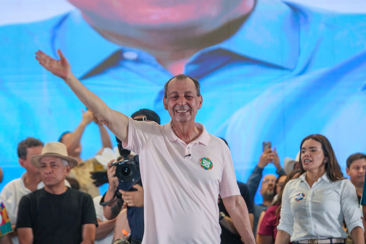 Quaest: Omar Aziz tem 51% e Maria do Carmo, 37%, no 2º turno no Amazonas