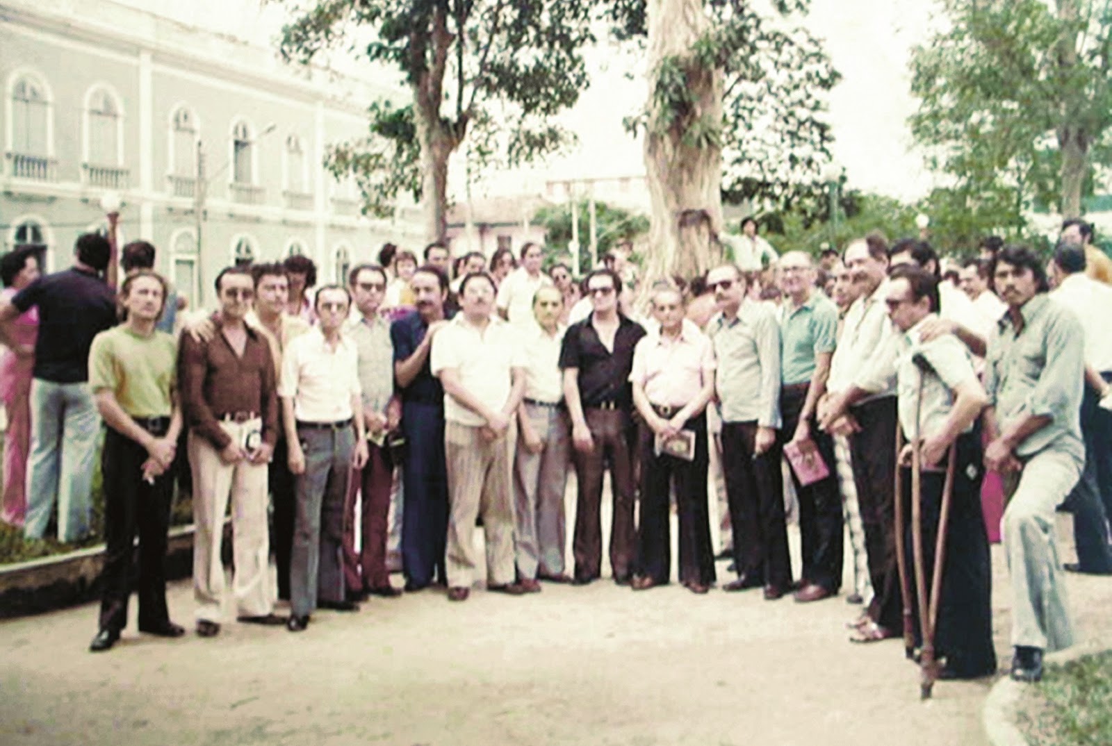 Valer realiza homenagem aos 70 anos do Clube da Madrugada