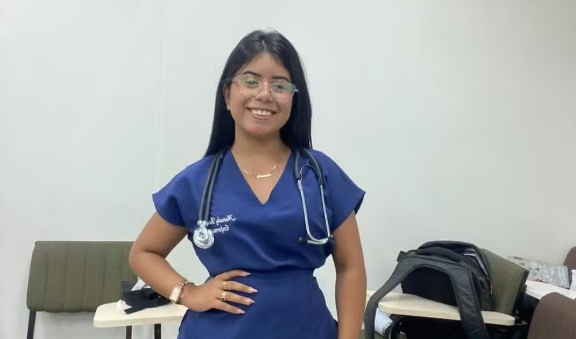 Jovem de 18 anos morre após motocicleta ser atingida por carro na AM-010