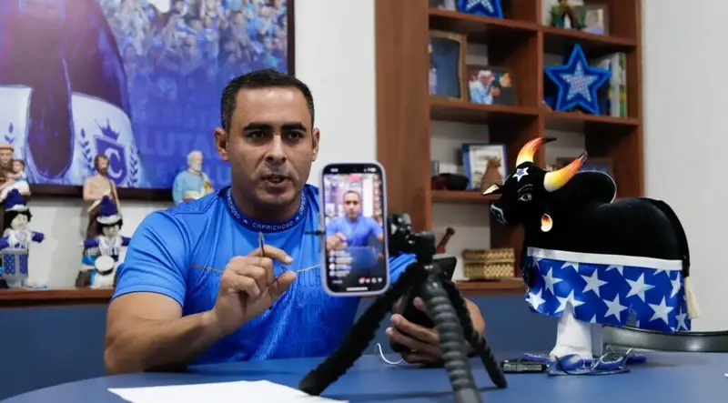 Presidente do Caprichoso propõe 9 jurados por noite e personalidades para julgar o Festival de Parintins