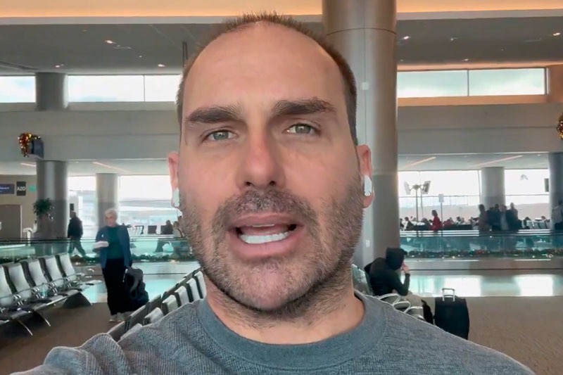Eduardo Bolsonaro é incluído no banco nacional de mandados de prisão