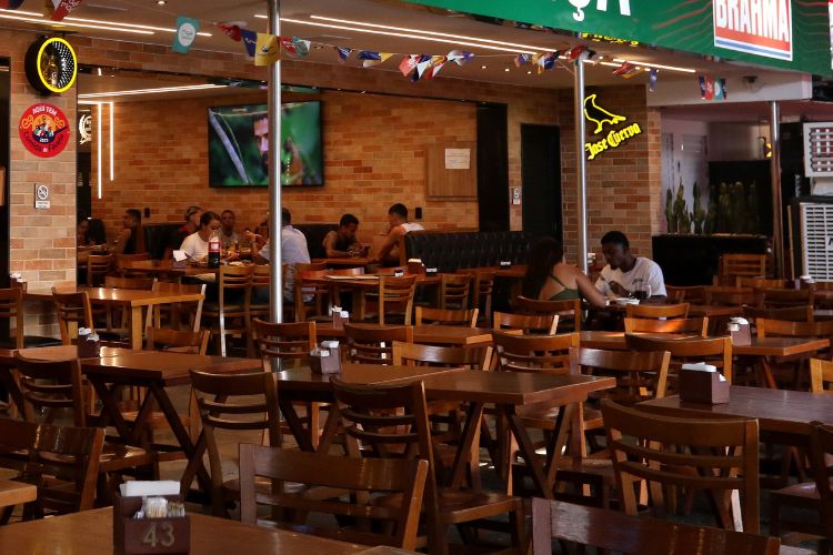 Bares e restaurantes contam com alta de vendas no Dia das Mães