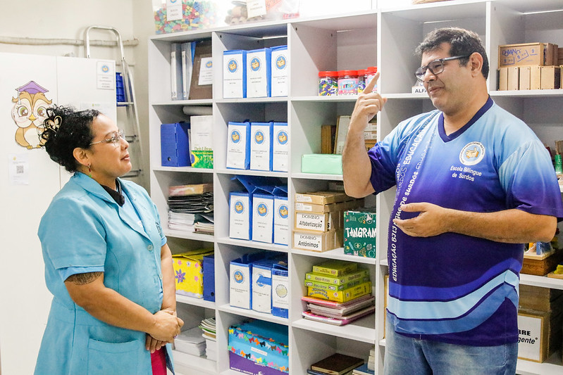 Amazonas amplia inclusão com ensino bilíngue e serviços de acessibilidade