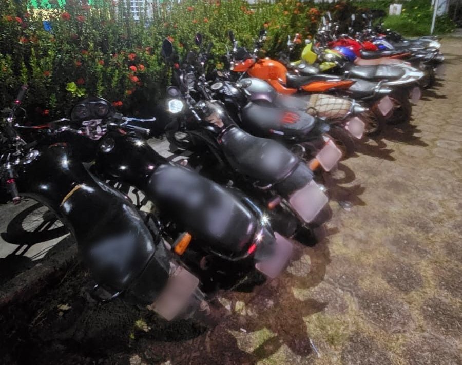 PCAM apreende 20 motocicletas adulteradas em operação em Manacapuru