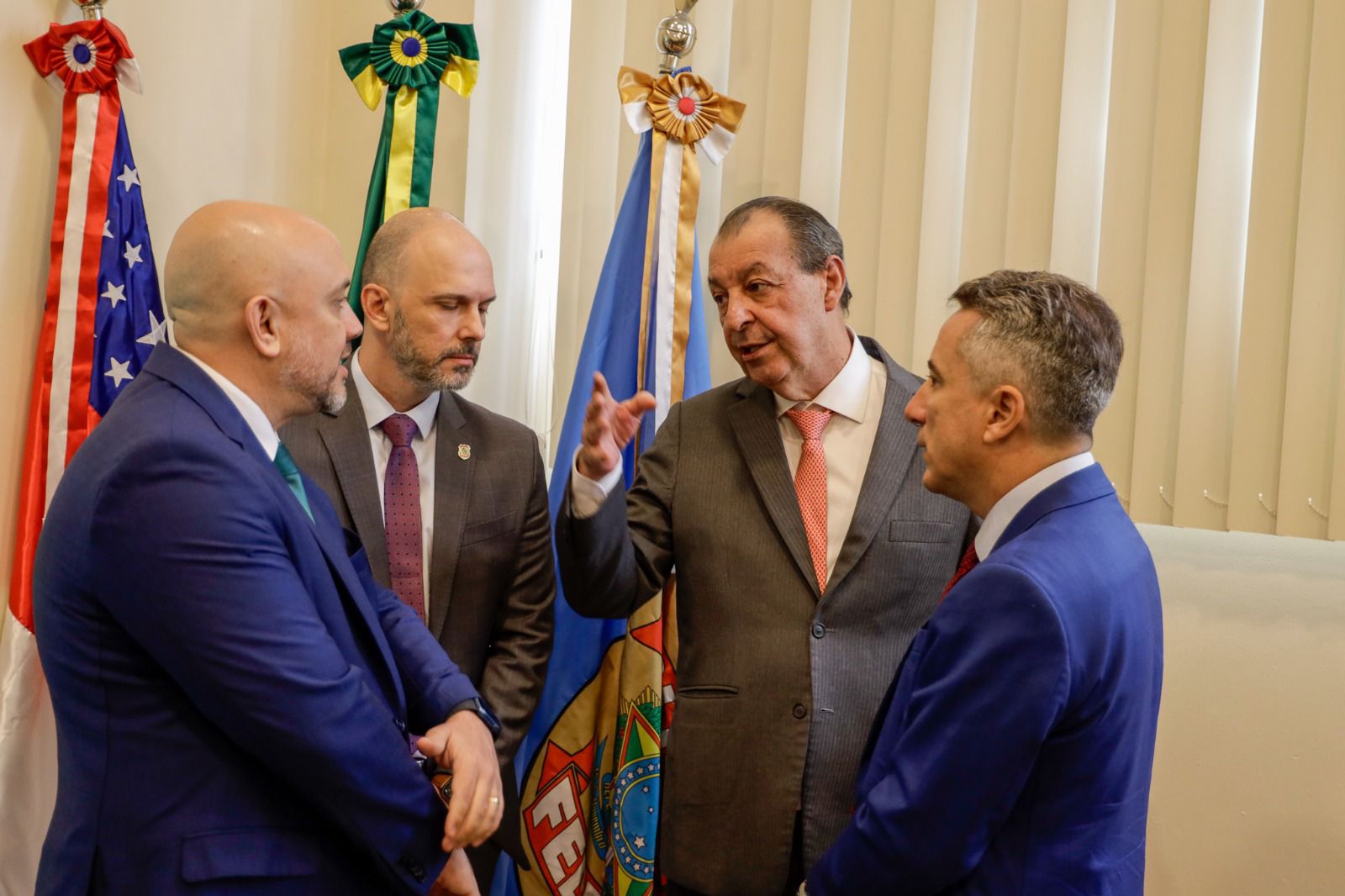 Senador Omar defende fortalecimento da Polícia Federal