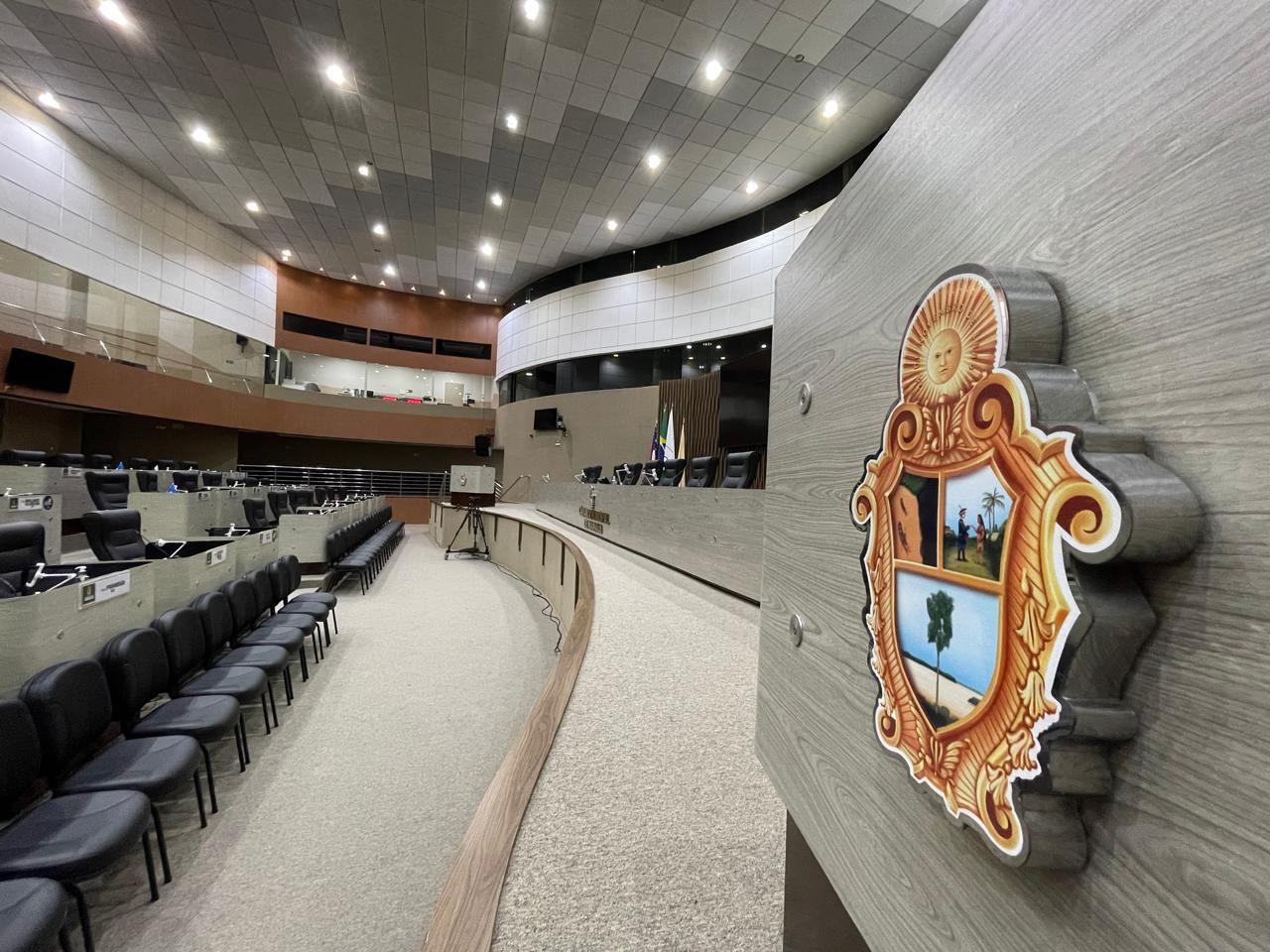 Candidatos cobram resultado de concurso para Auditor de Controle Interno na CMM