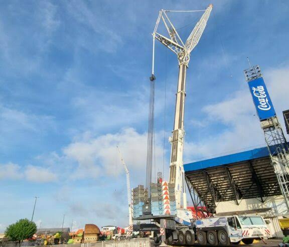 Bombeiros vetam uso de guindaste pelo Caprichoso