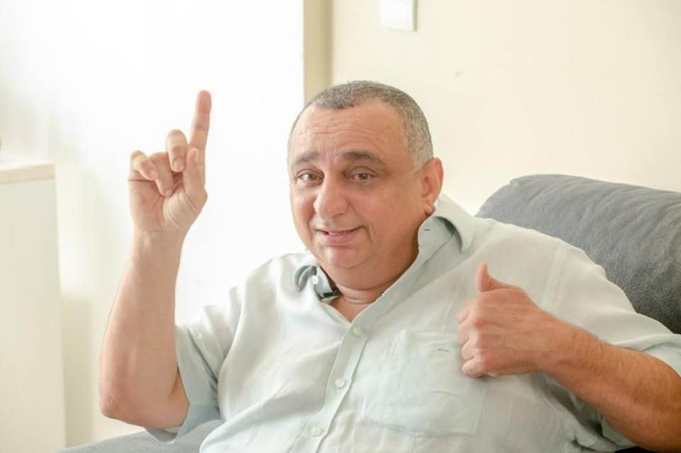 Cantor e compositor Paulo Onça segue internado em estado grave