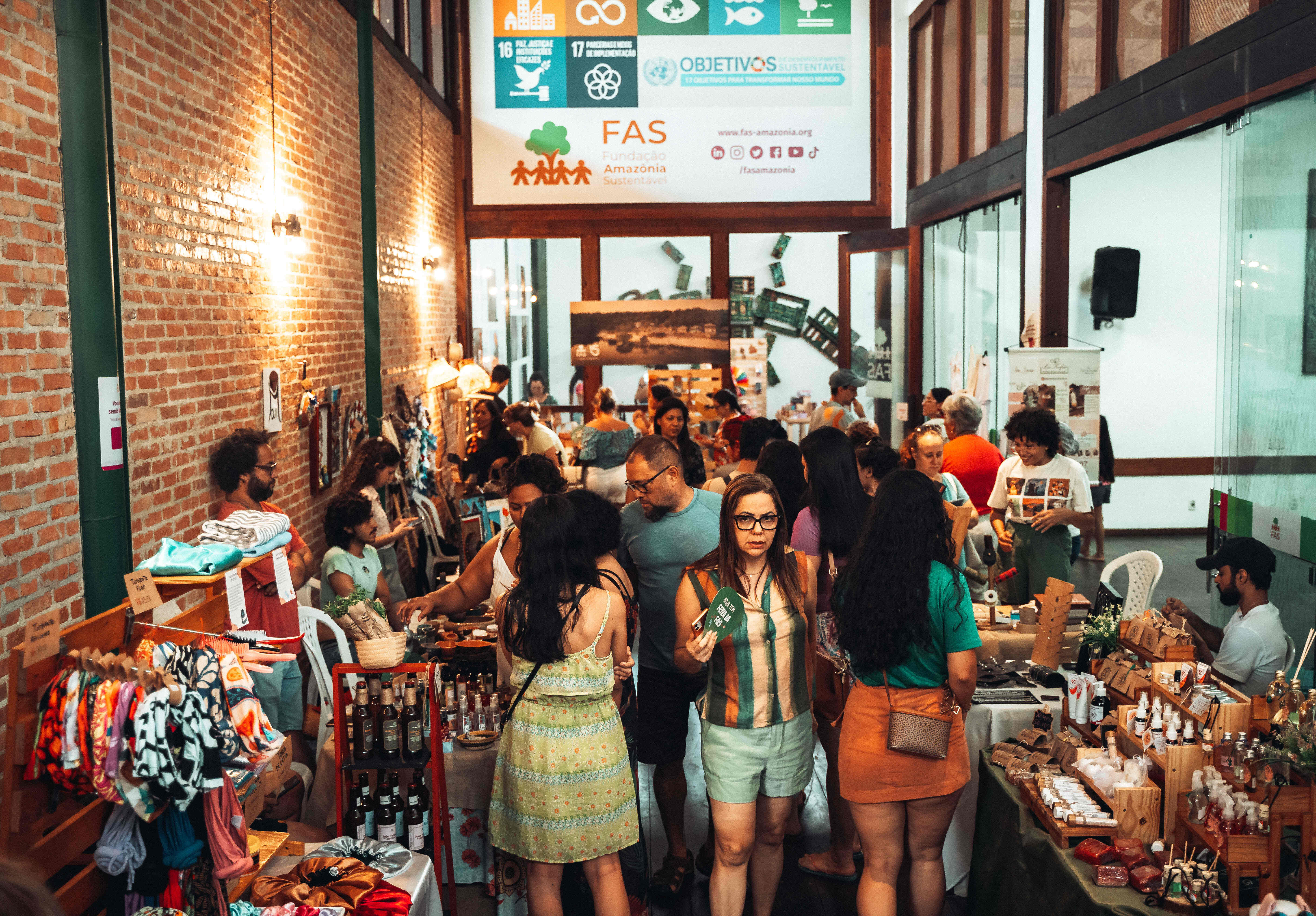 Feira da FAS realiza edição especial em homenagem às crianças neste domingo