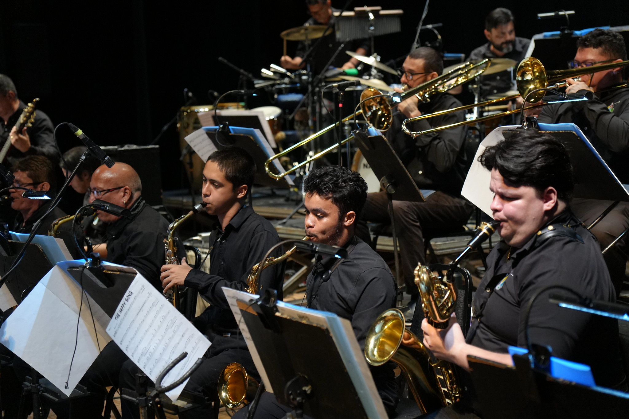 ‘Jazz Natalino’: Clássicos ganham releitura em espetáculo no Teatro Amazonas