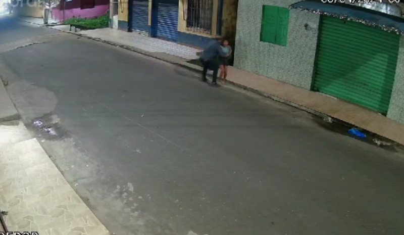 Vídeo: Menina consegue fugir de tentativa de estupro no Amazonas