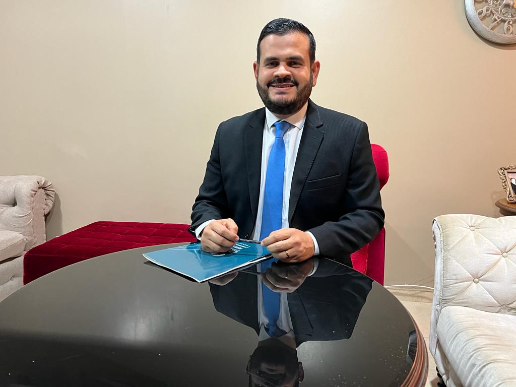 Osvaldo Cardoso toma posse como novo diretor-presidente da Manauscult