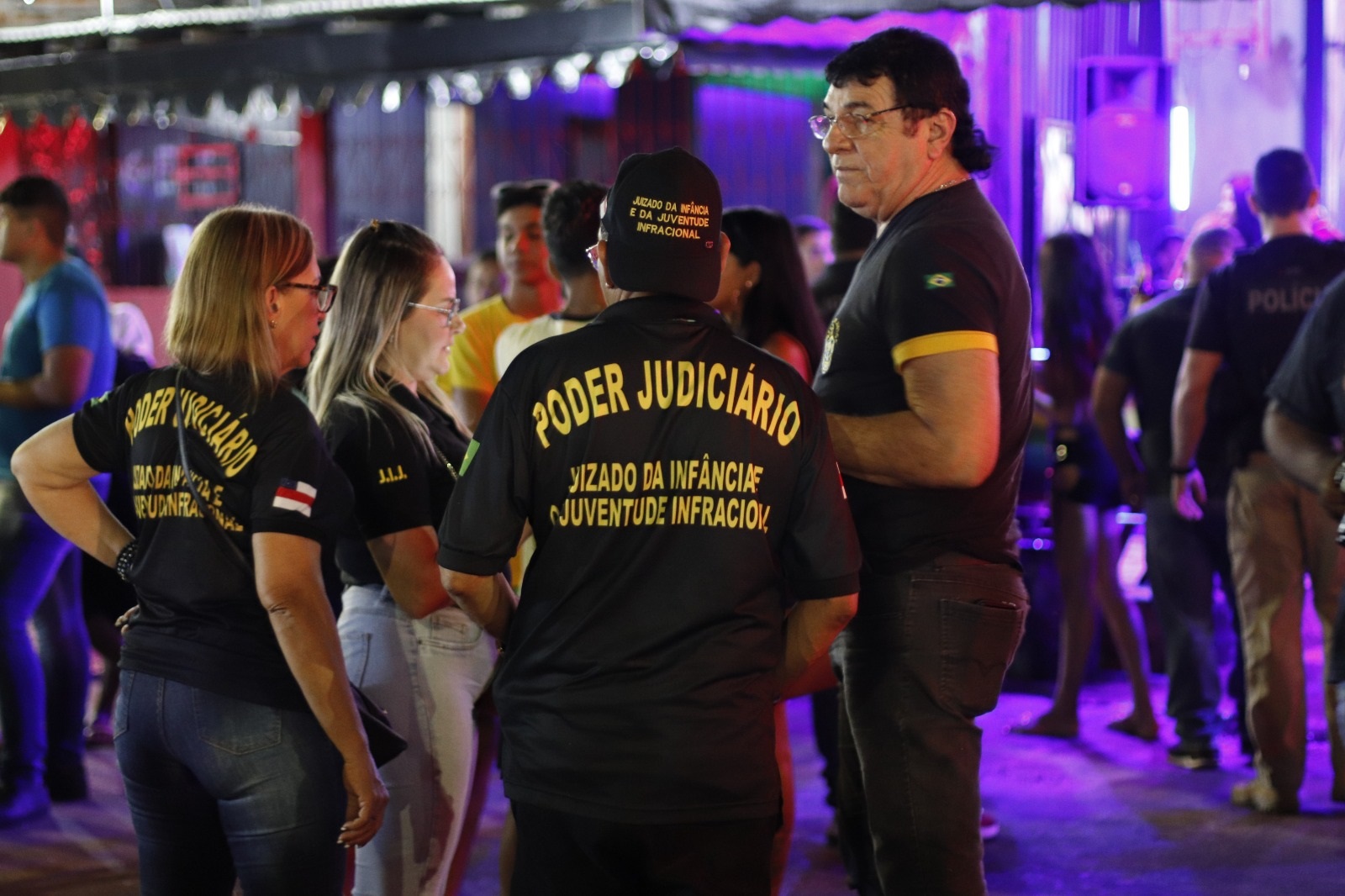 CIF flagra adolescentes em bares na zona leste de Manaus