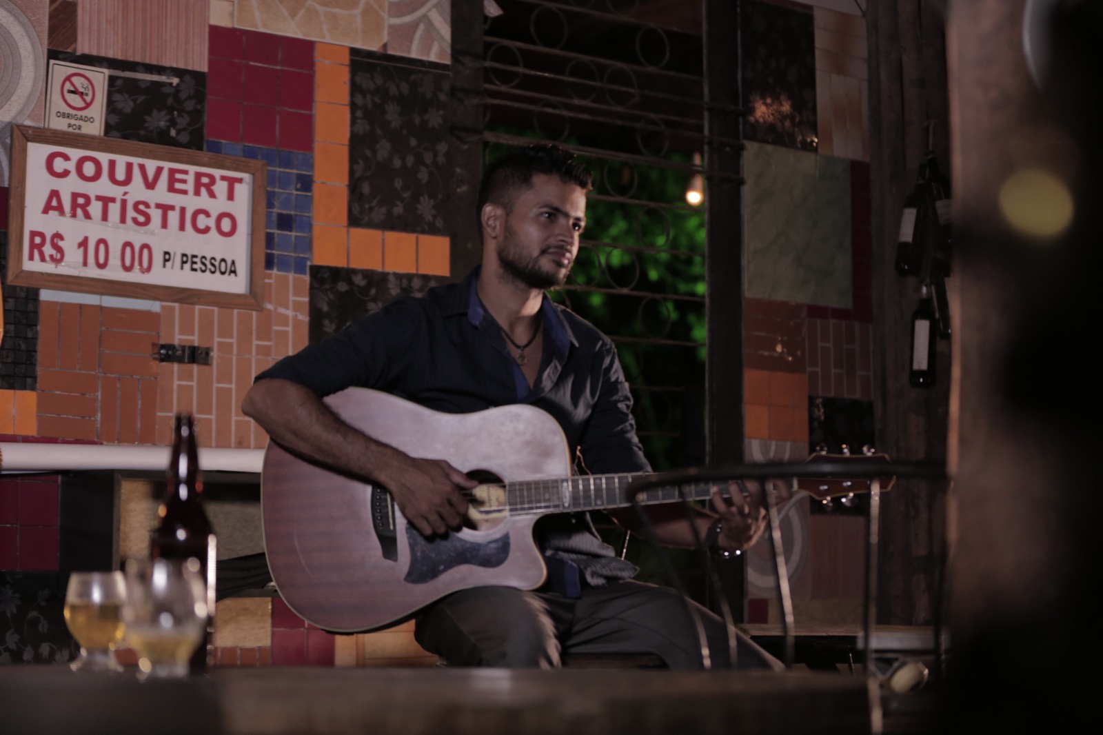 Leandro Negreiros: o talento amazonense, que une inovação e emoção, concorre ao 8º Prêmio Profissionais de Música