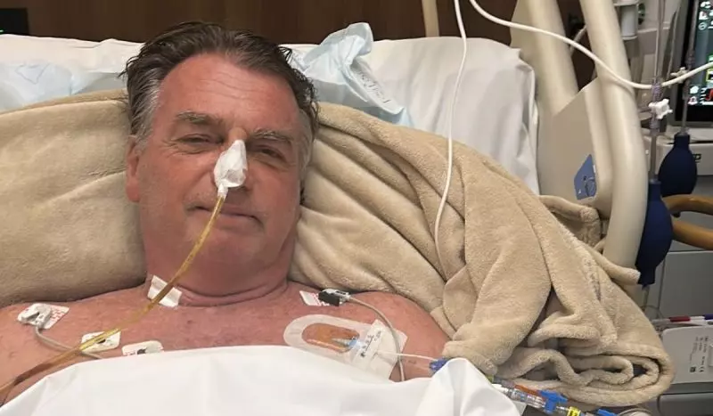 Bolsonaro deixa UTI, mas segue sem previsão de alta hospitalar
