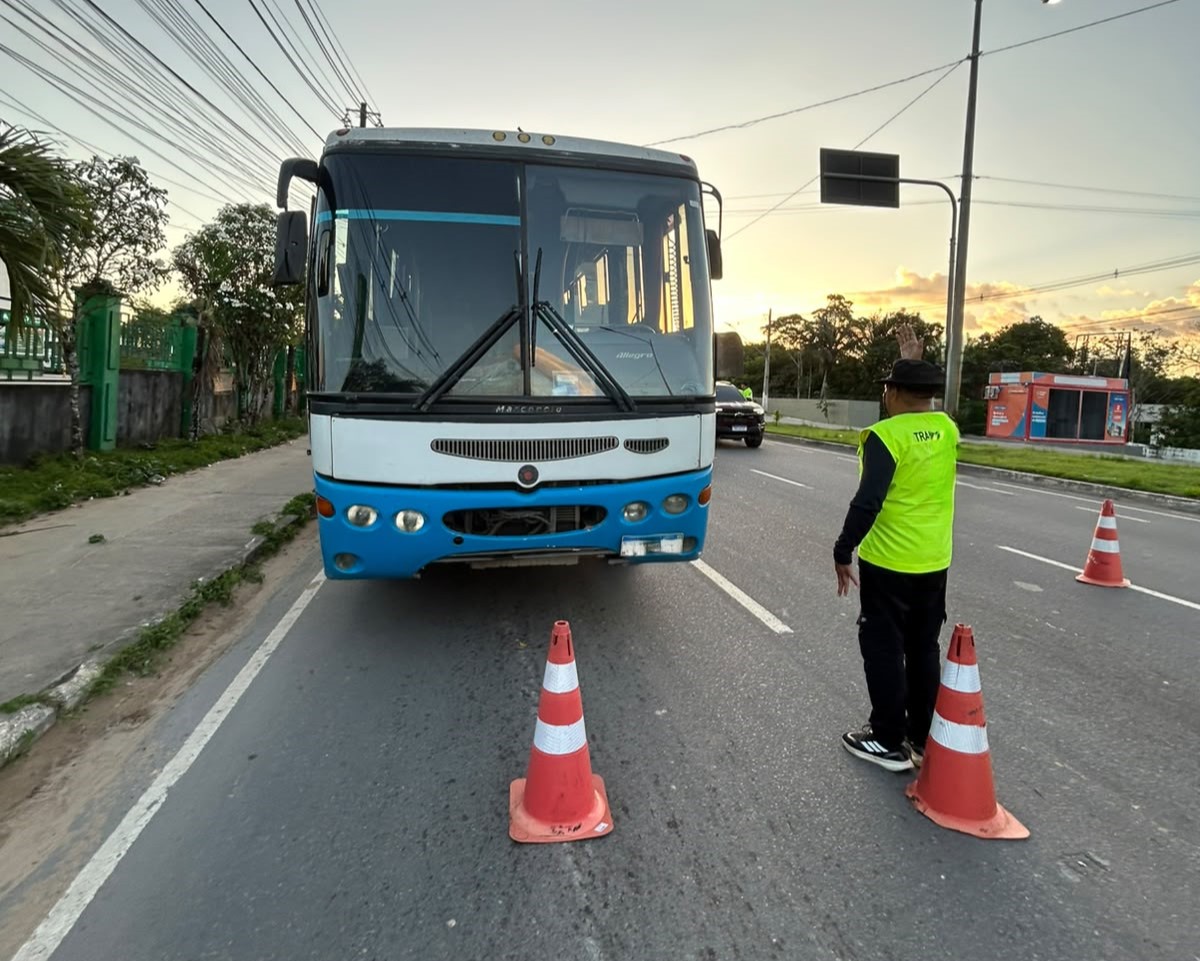 IMMU apreende veículos em operação contra transporte irregular em Manaus