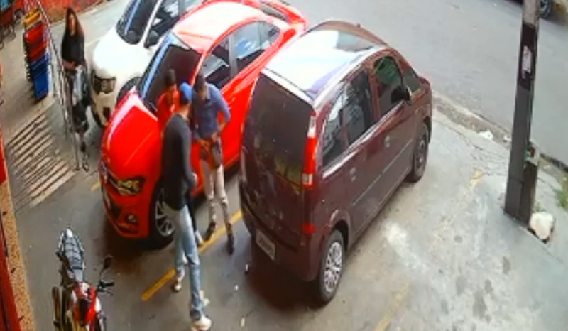 Vídeo: Polícia procura dupla por roubo de R$ 200 mil no bairro Santa Etelvina