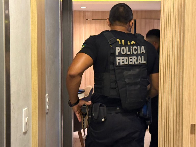 Vídeo: Operação investiga ataque contra agente da PF em Manaus