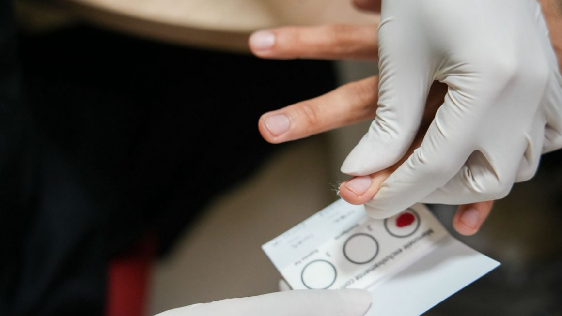 Convênio disponibilizará 2,5 mil exames de DNA no Amazonas