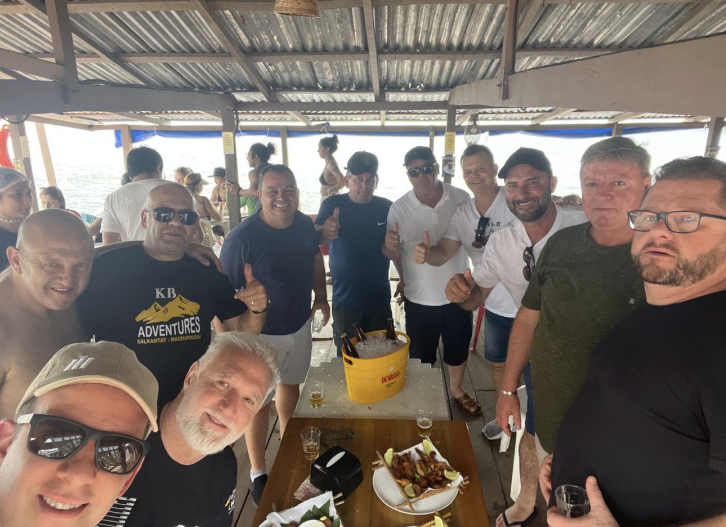 Grupo de 11 turistas paranaenses é assaltado no Centro de Manaus; prejuízo foi de R$ 50 mil