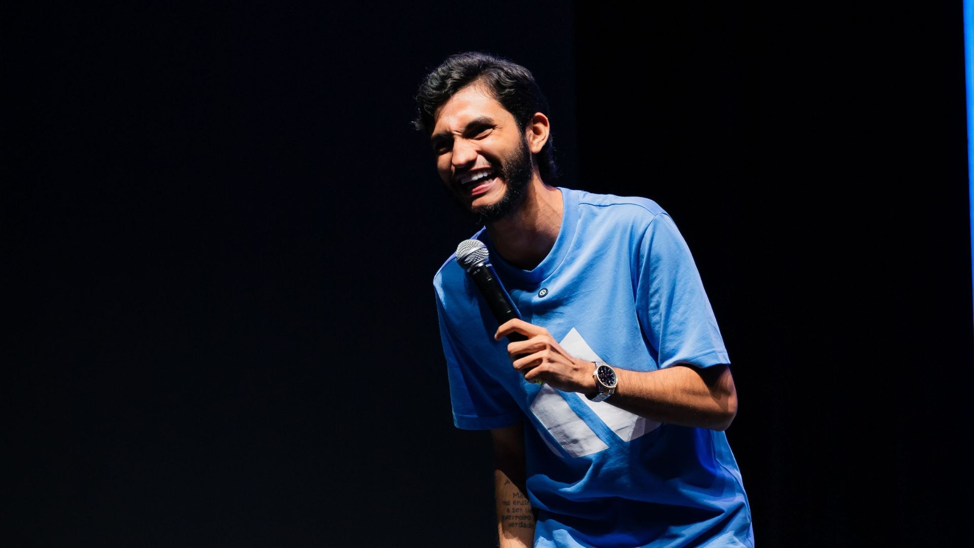 Leandro Leitte apresenta show ‘Hétero Afeminado’ em Manaus